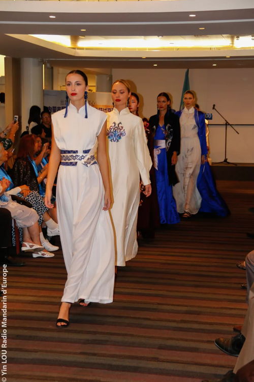 文化 絲路繡夢(mèng) 巾幗匠心 中國(guó)內(nèi)蒙古服裝服飾文化展亮相巴黎