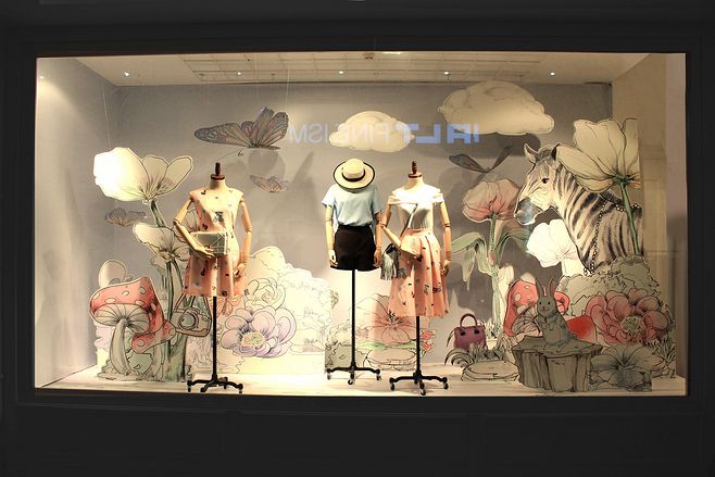 女裝櫥窗陳列道具定制服裝商場(chǎng)專賣店攝影道具美陳婚慶裝飾品櫥窗情景生活化道具